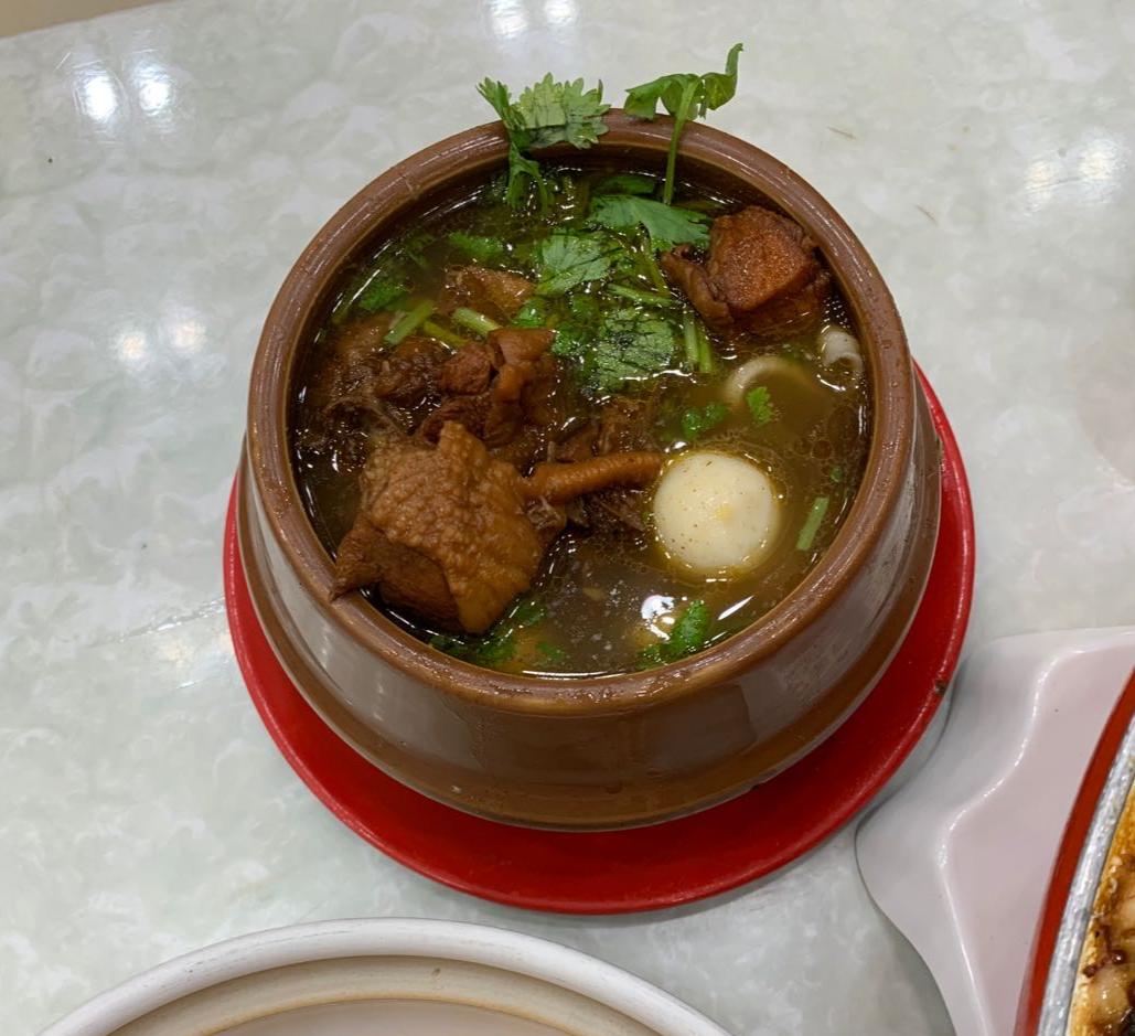 十七年老店特色餐饮,正宗红豆焖罐面