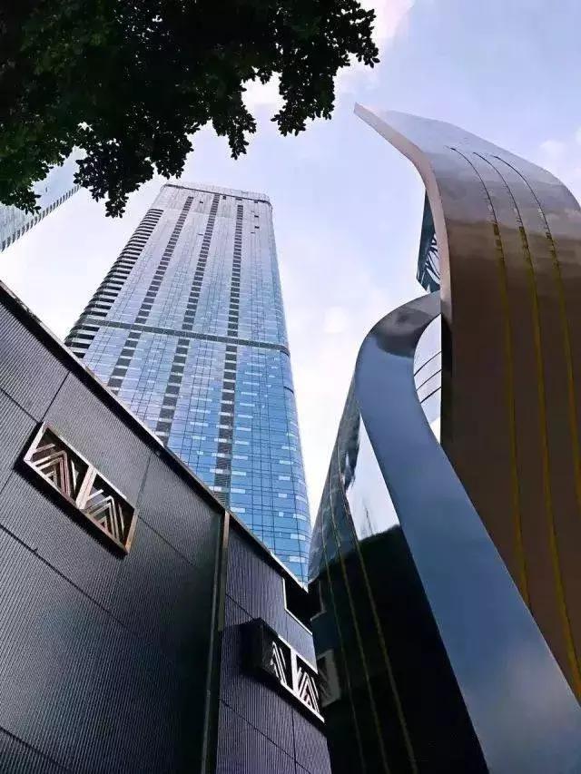 买啥奢侈品又便宜又好看,买什么奢侈品便宜