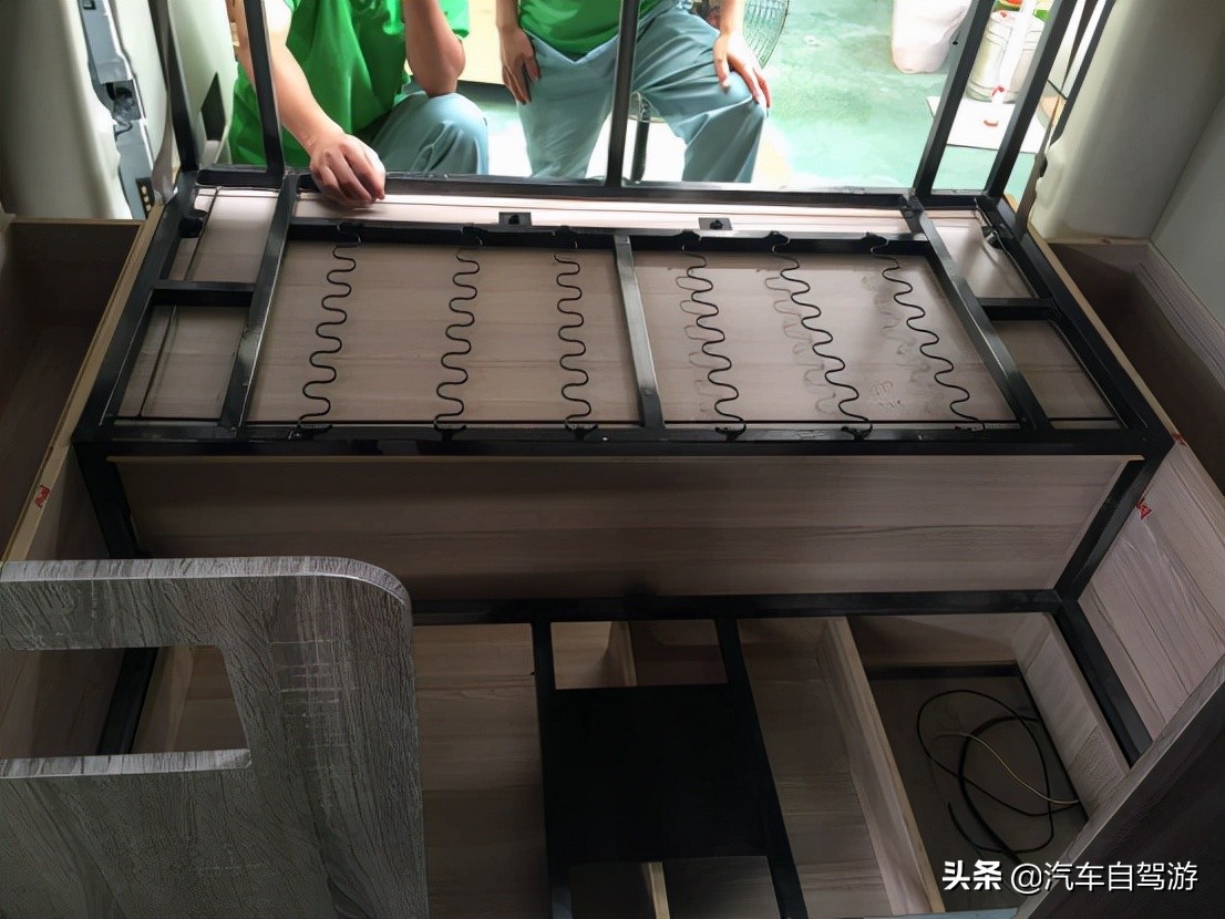 太阳能房车改装效果图,房车自驾游改装最佳方案