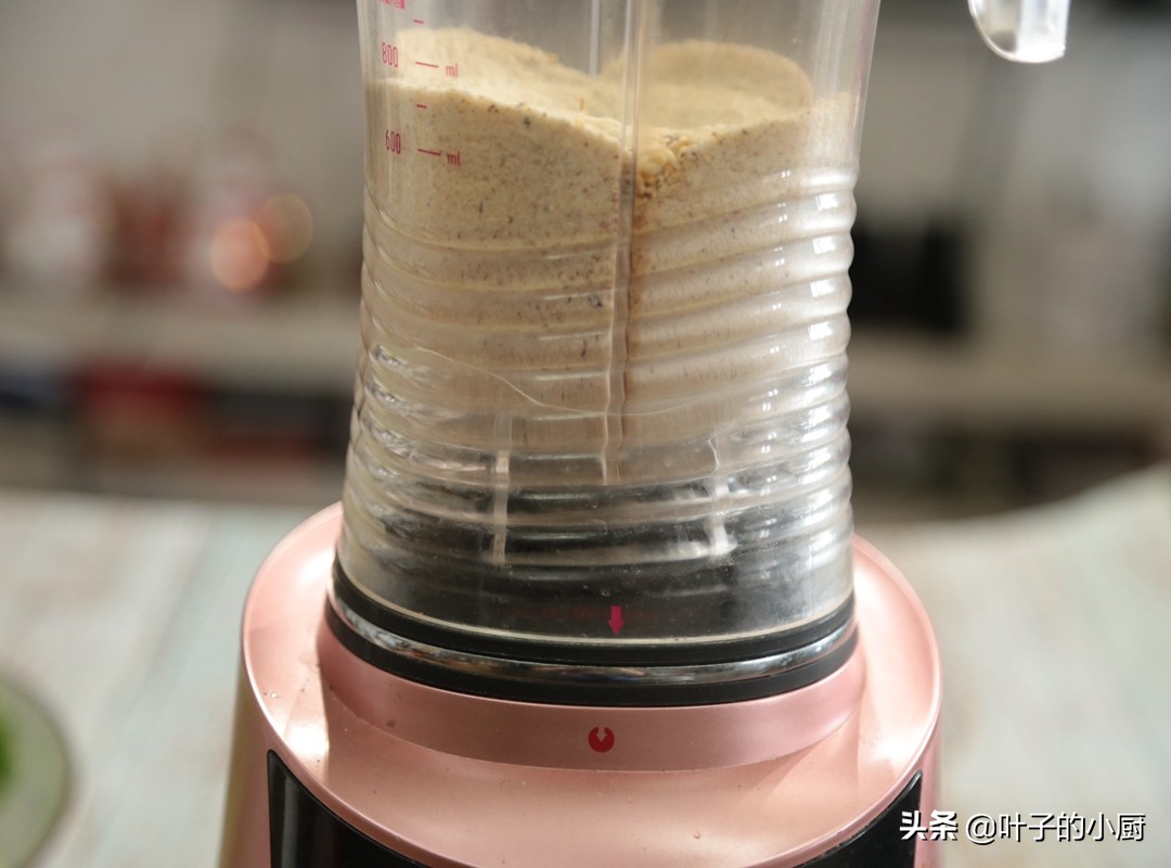 一把蔬菜，三两“秘制粉粉”，比肉还香！知道的人非常少！