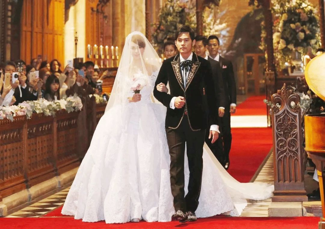 结婚5年,周杰伦是如何把昆凌宠成公主的