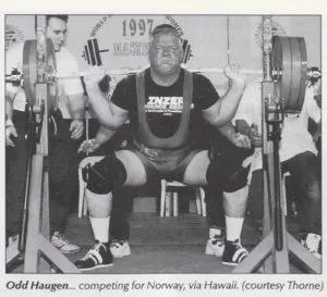 70岁老头把30岁按在地上摩擦，这就是肌肉的魅力​