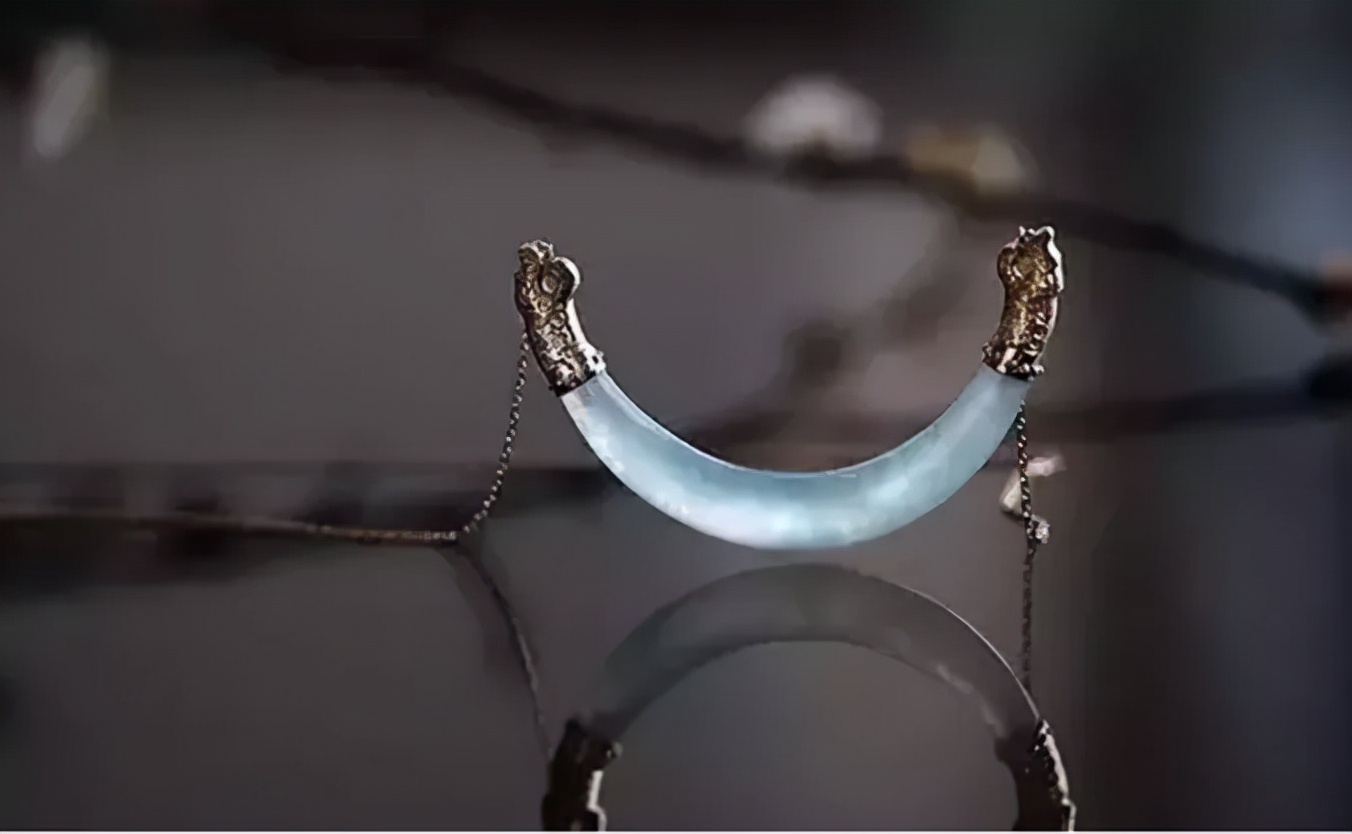 珠宝碎了怎么办,珠宝皮裂怎么修复