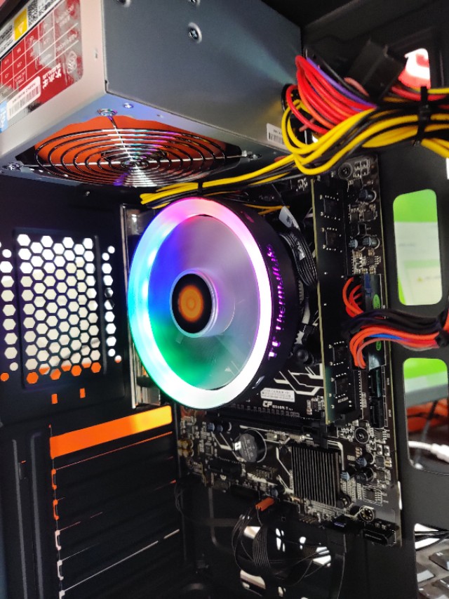 1600元以内显示器推荐,1600元的显示器电脑