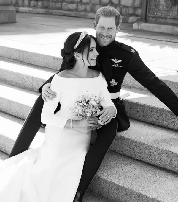 英国女王珠宝传奇,英国女王王冠上的宝石的传奇