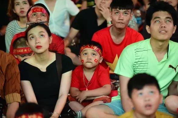 越南人很喜欢足球,越南有多喜欢足球