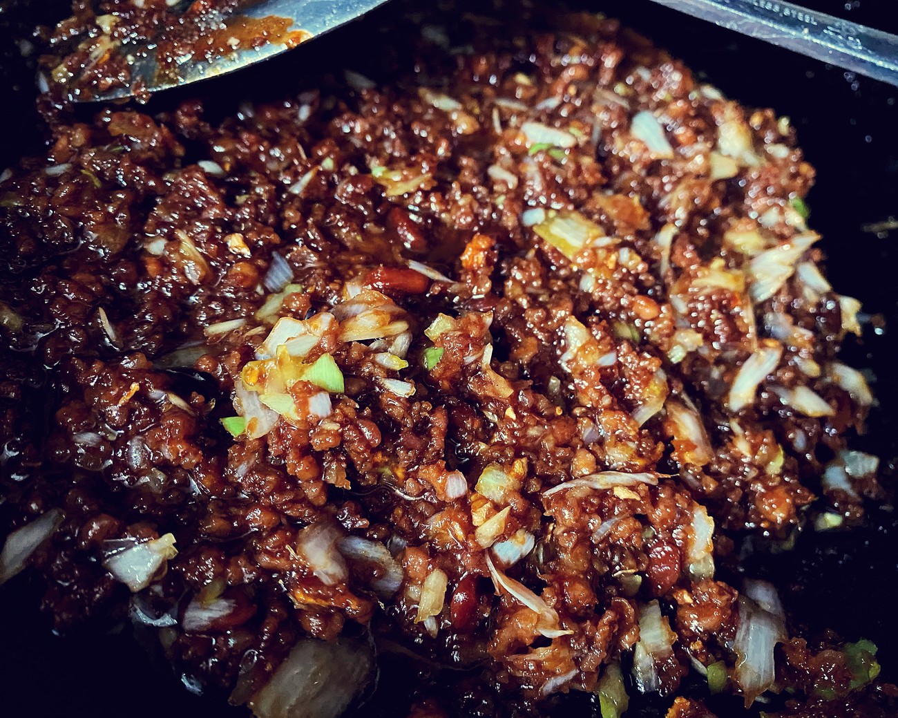 正宗酱肉包怎样做好吃,咸甜酱肉包做法步骤