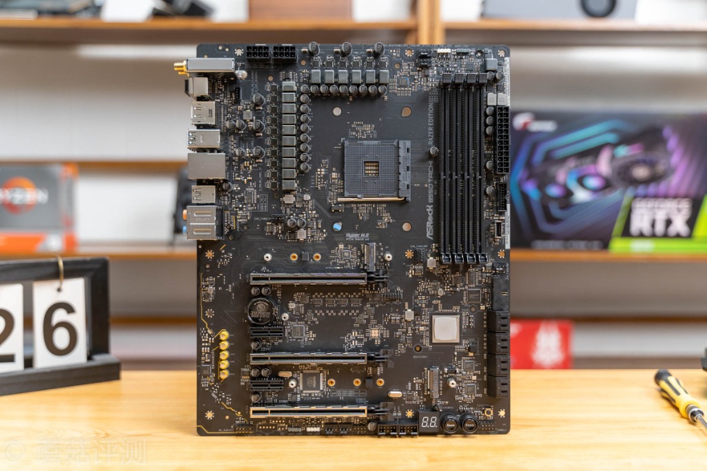 技嘉b550大雕主板评测,华擎x570太极雷蛇怎么样