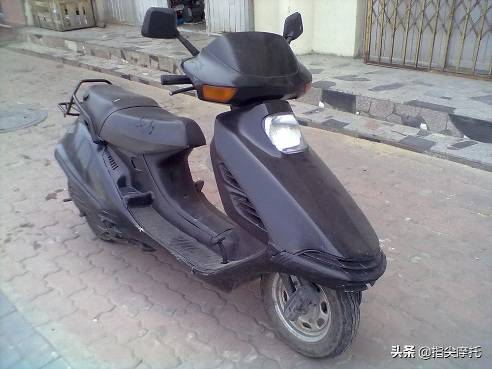 摩托车加油不顺畅还熄火怎么回事,125摩托车一加油就熄火是怎么回事