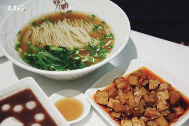 上海适合一个人吃的顶级餐厅,上海本地人最喜欢去的高档餐厅