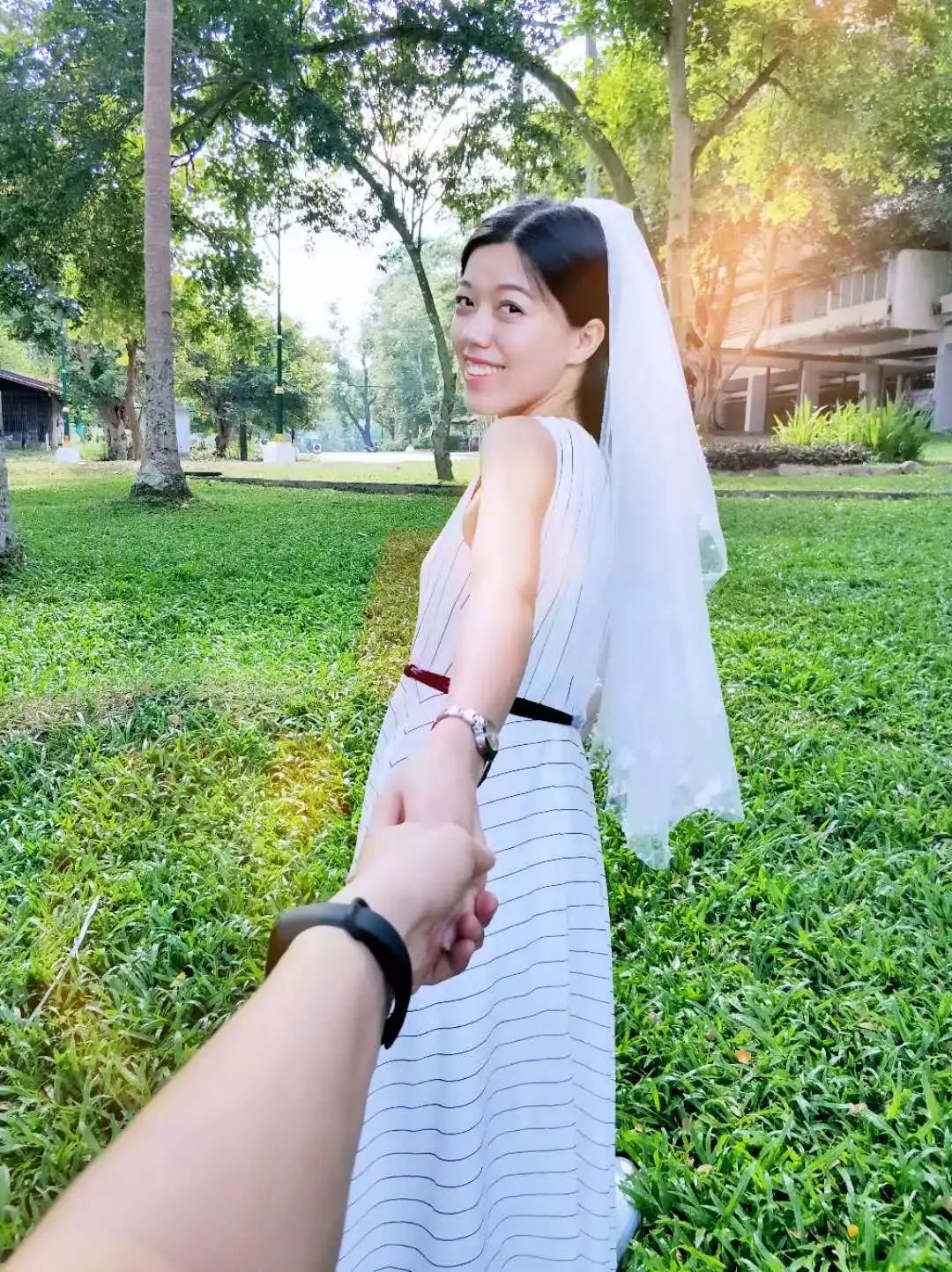 手机拍出的照片黑是怎么回事,手机拍照不清楚是啥原因呀