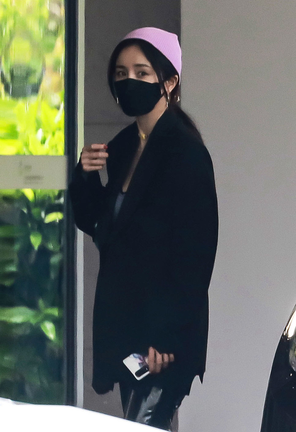 杨幂仙气不输刘亦菲,杨幂真是个时髦精