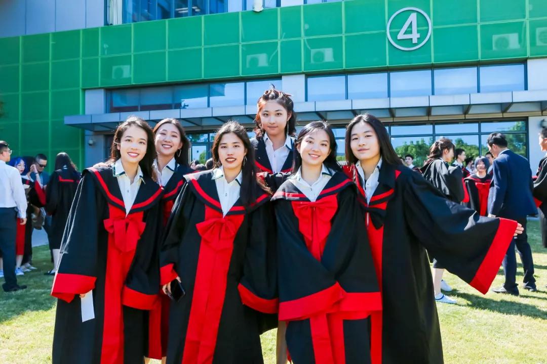 平和双语学校和上海美国学校,平和双语学校国际高中