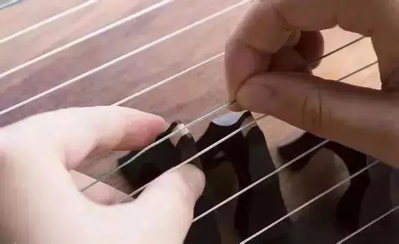 换古筝琴弦的正确方法,古筝多久调一次音