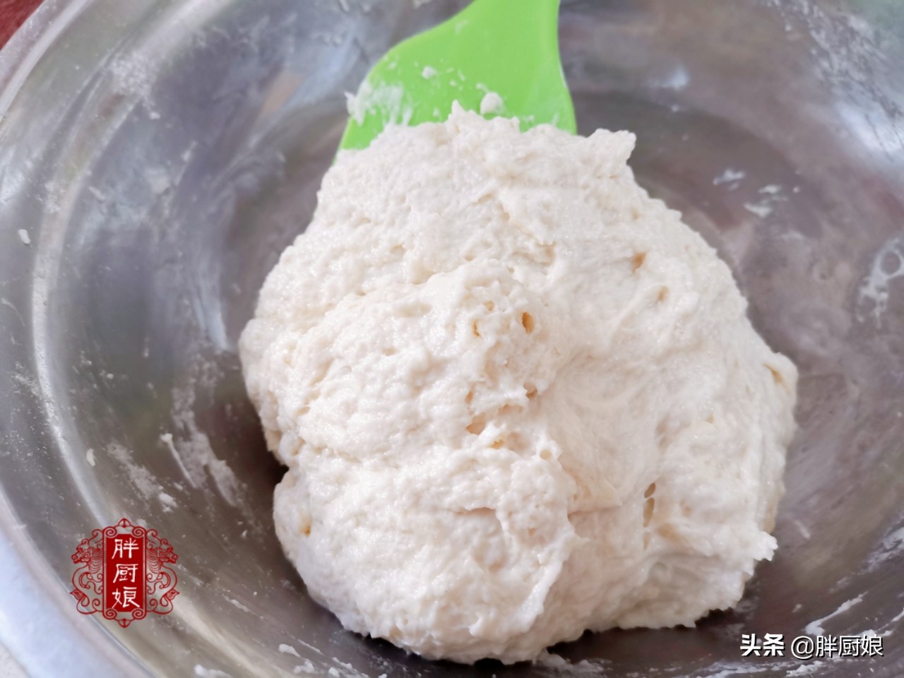 免揉出膜面包的方法,想做面包一定要揉出薄膜吗