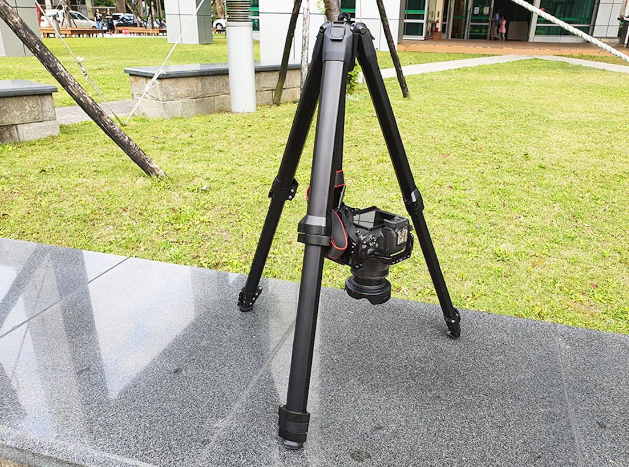 旅行三脚架推荐便携,三脚架拍摄支架户外方便携带测评