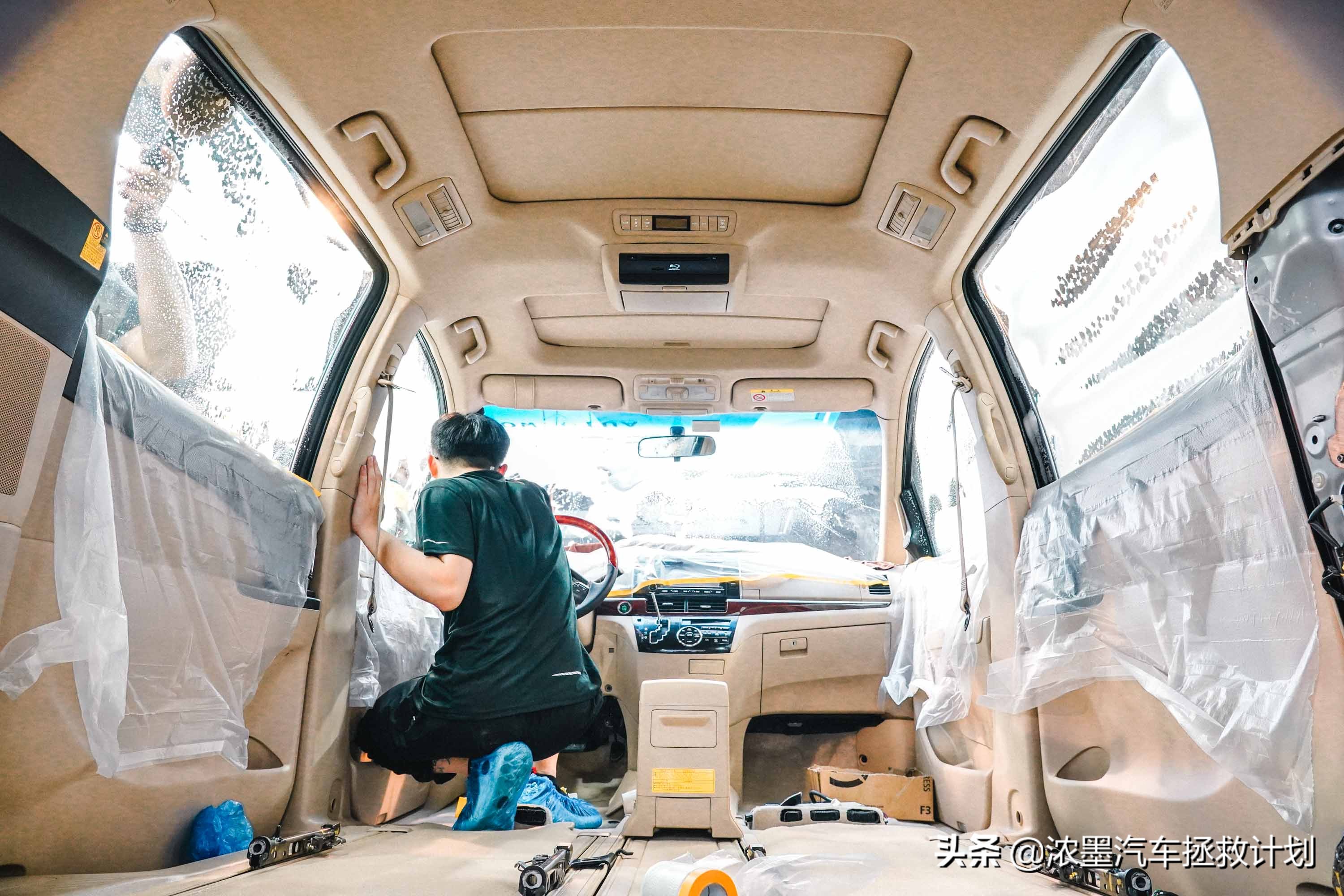 一代经典丰田普瑞维亚,丰田普瑞维亚依然经典