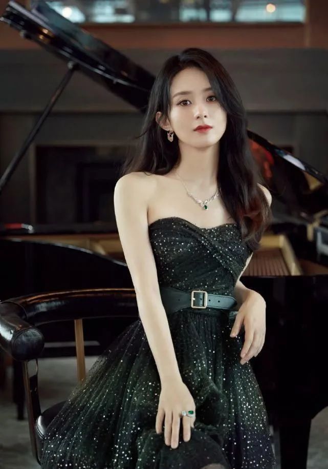 赵丽颖和baby同为迪奥大使,赵丽颖和baby代言