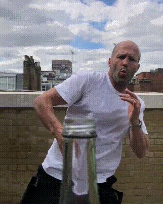 踢瓶盖挑战周杰伦,踢瓶盖挑战谁第一