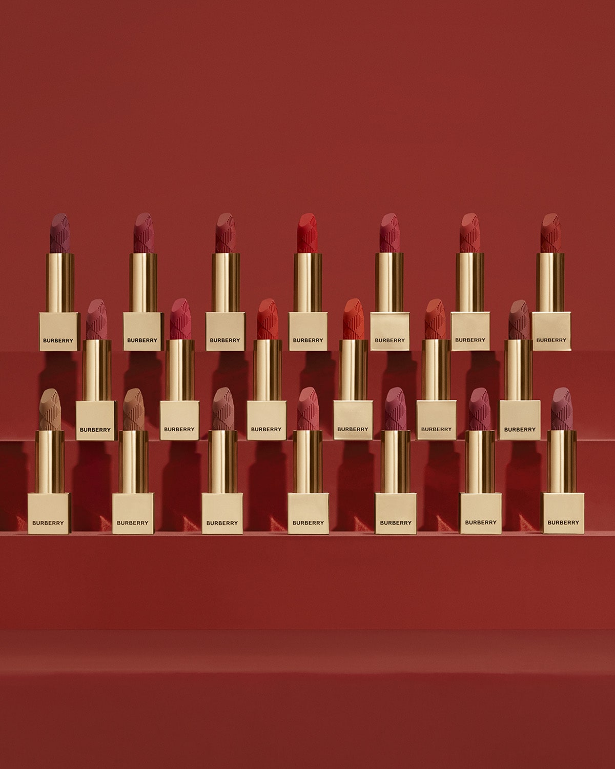 burberry之吻晶润缎彩唇膏试色,burberry液体唇膏93试色