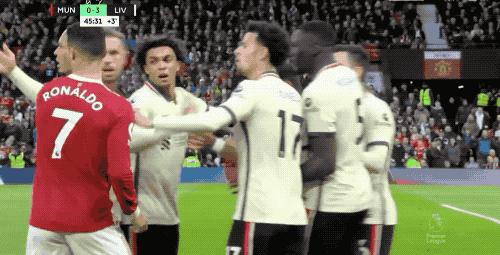 半场曼联2-0领先利兹联,半场结束曼联0比1落后伯恩茅斯