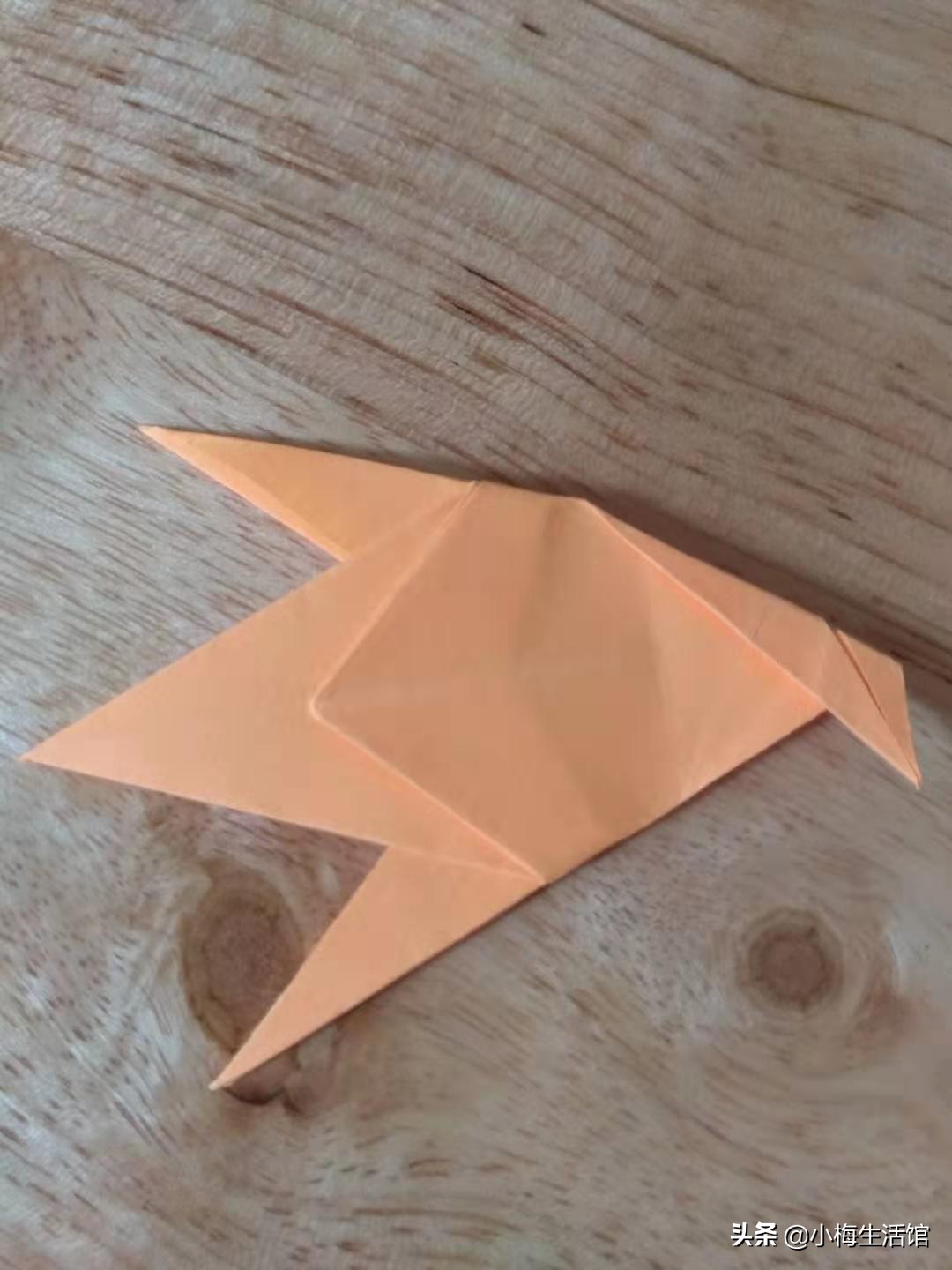 可爱的手工折纸小鱼,折法简单,适合小朋友学的折纸鱼