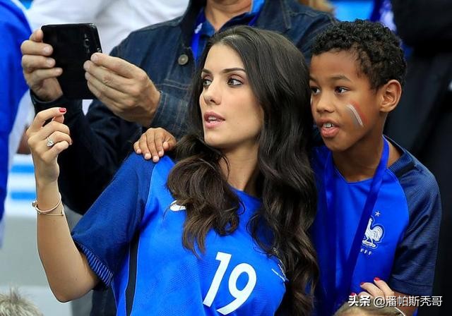 法新社评价国足“全球化”引球迷吐槽,法国成绩出色一点功不可没