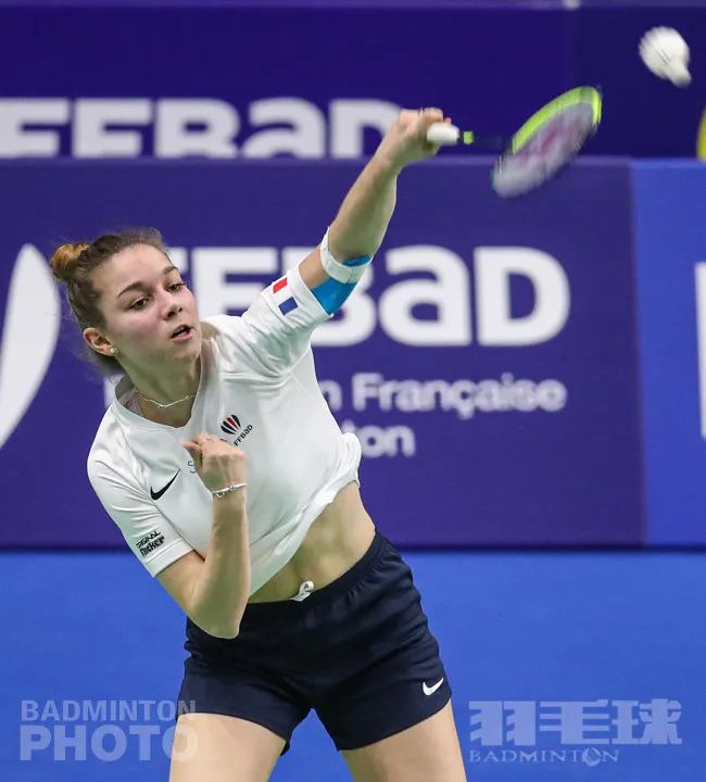 羽毛球专家把脉攻略,羽毛球专家把脉正手发球