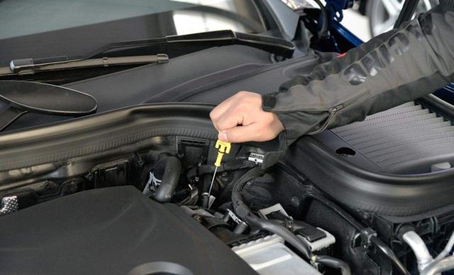 机油加多和加少哪个危害大,机油加多和加少有什么危害