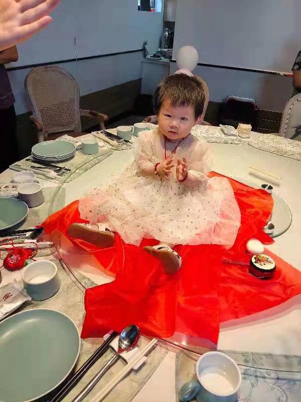 郭进拴｜可爱的小孙女嘉嘉