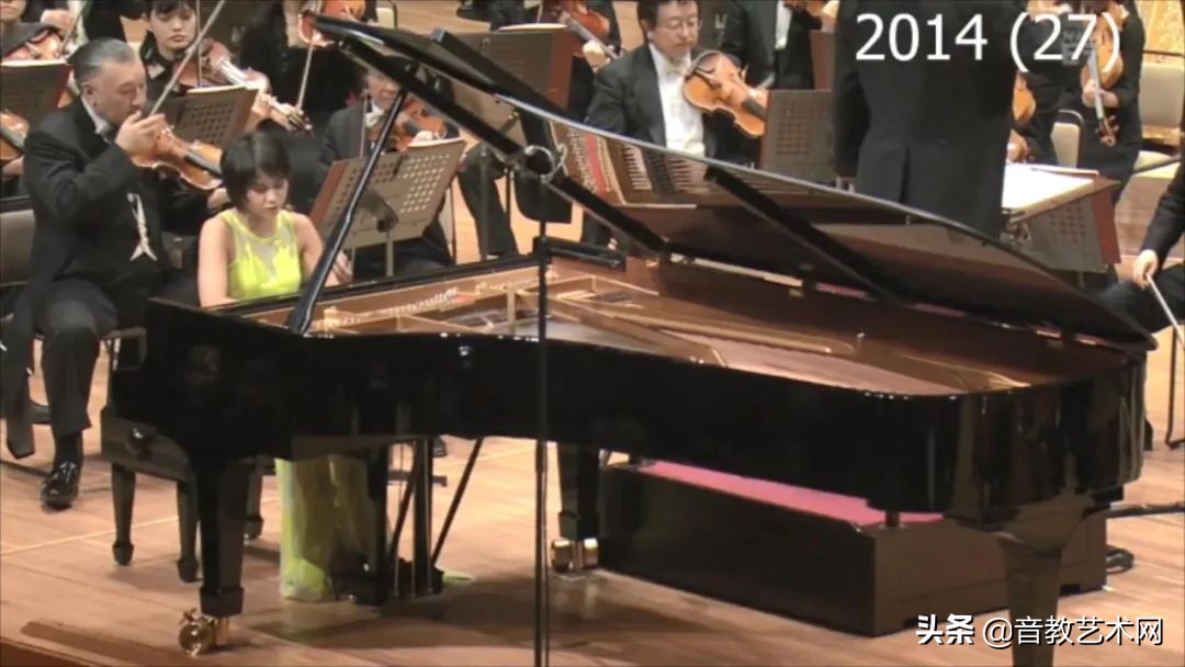 王羽佳14岁弹琴视频,王羽佳8岁钢琴演奏视频