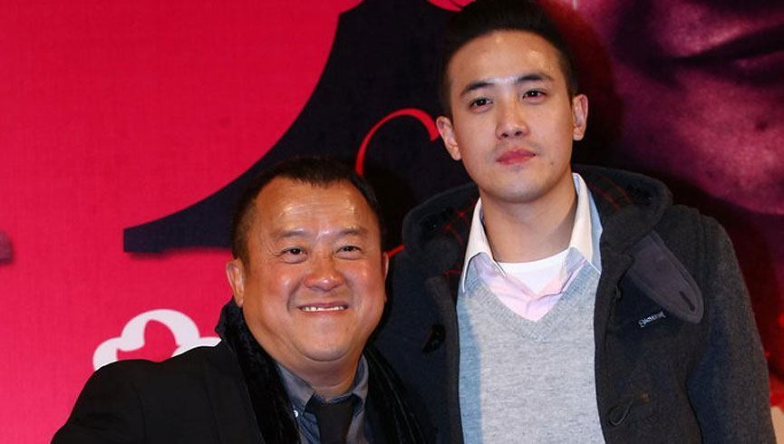 曾志伟小儿子结婚了吗,曾志伟年轻时候和他儿子照片对比