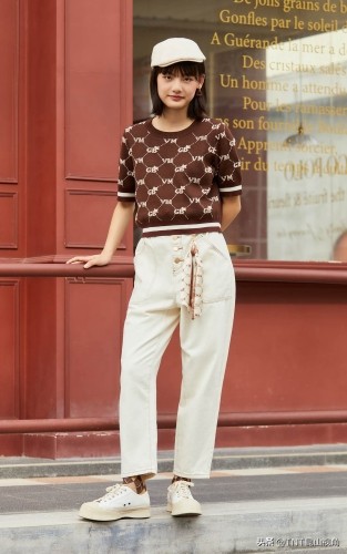 十大品牌女款五分牛仔裤排行榜 (正品牌苹果加绒加厚直筒牛仔裤)