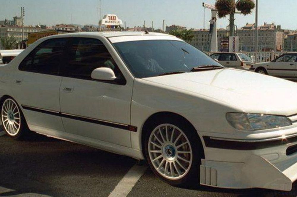 标致5008绕桩评测视频,2023标致5008绕桩测试