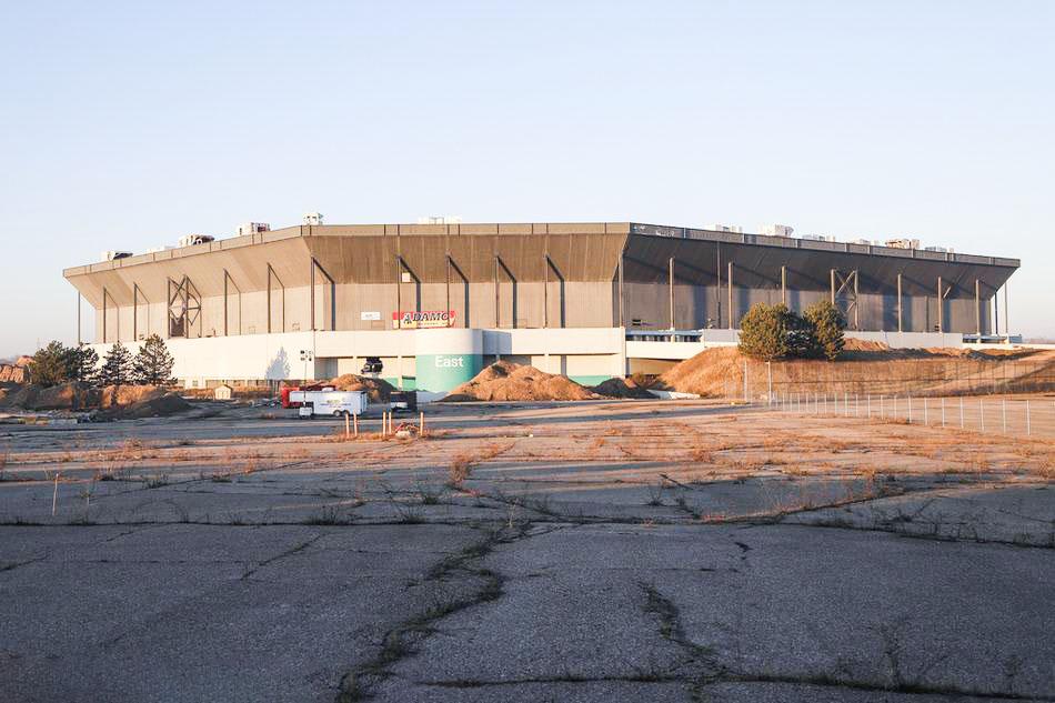 体育场和足球场的区别,体育场和体育馆对比图