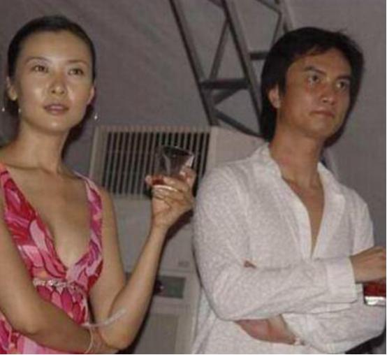 凤凰卫视女主持人柯蓝,柯蓝至今未婚