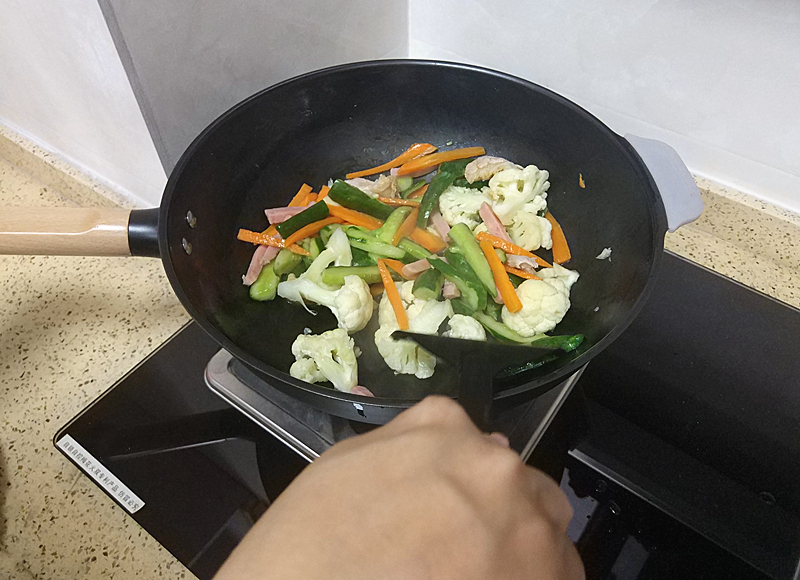 纯钛无油烟炒锅,无涂层无油烟铁炒锅