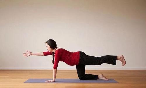 产后妊娠纹如何锻炼消除,产后妊娠纹瑜伽修复