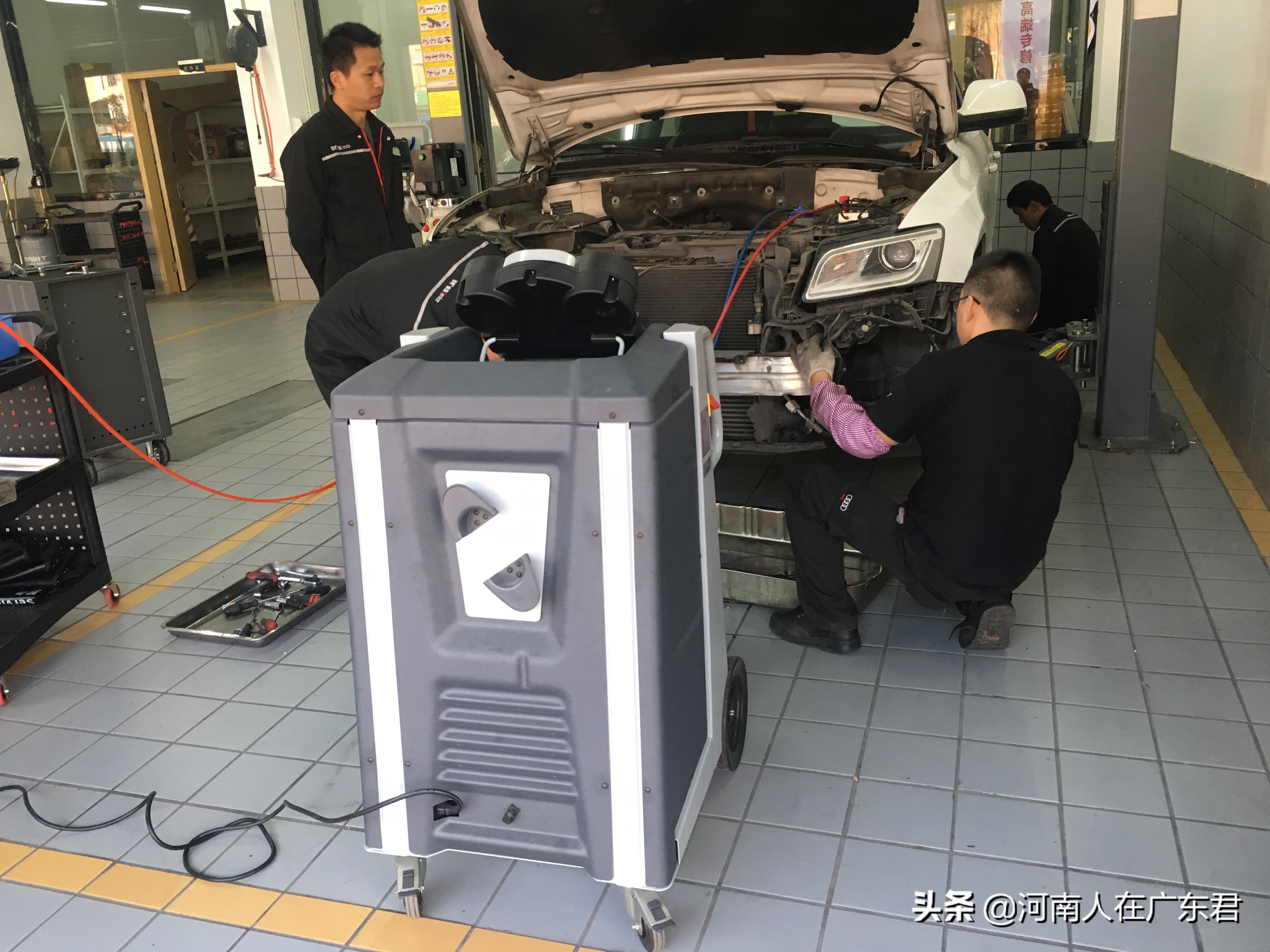 奥迪老款q7烧机油深度分析,奥迪q3烧机油