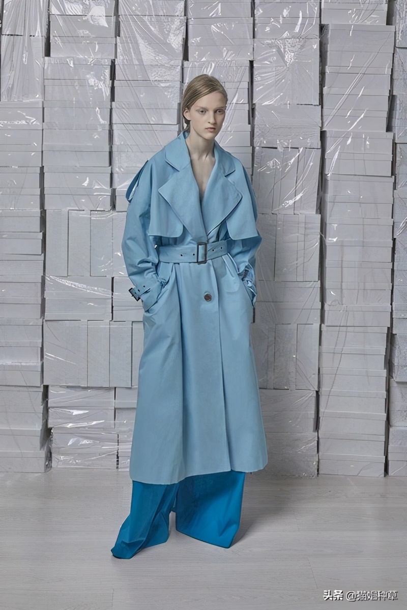 什么皮质的皮衣穿着好看,皮衣如何穿搭秋冬