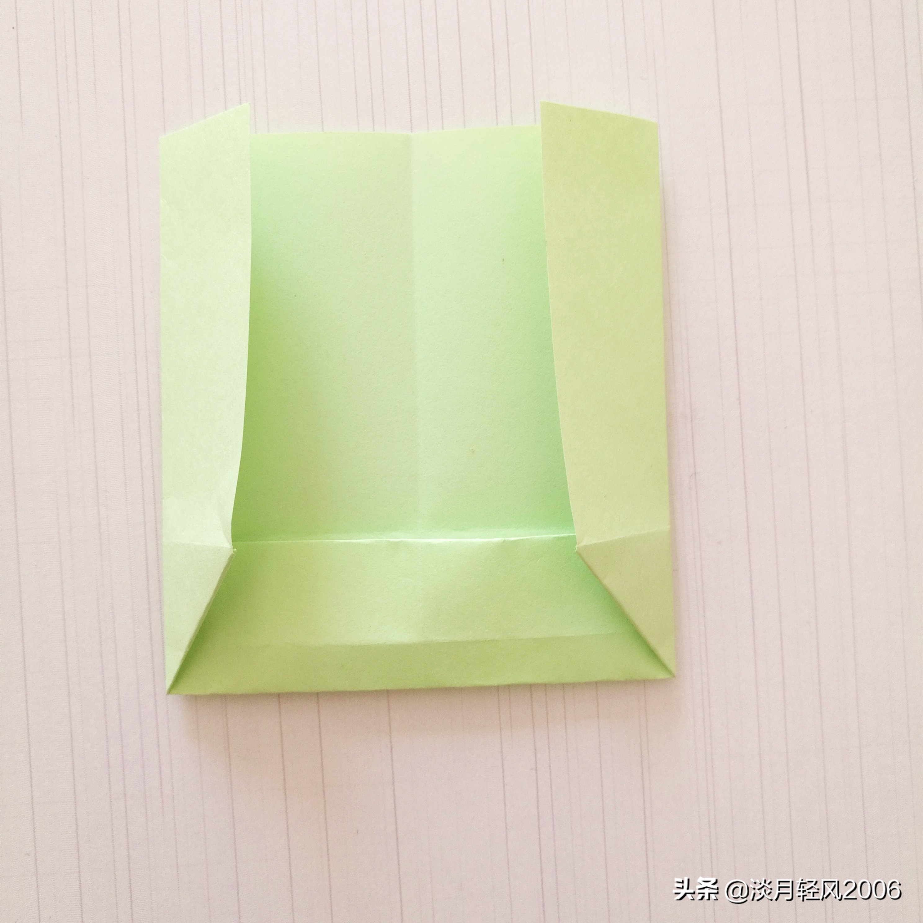 幼儿园手工折纸信封超简单,用正方形折纸做信封