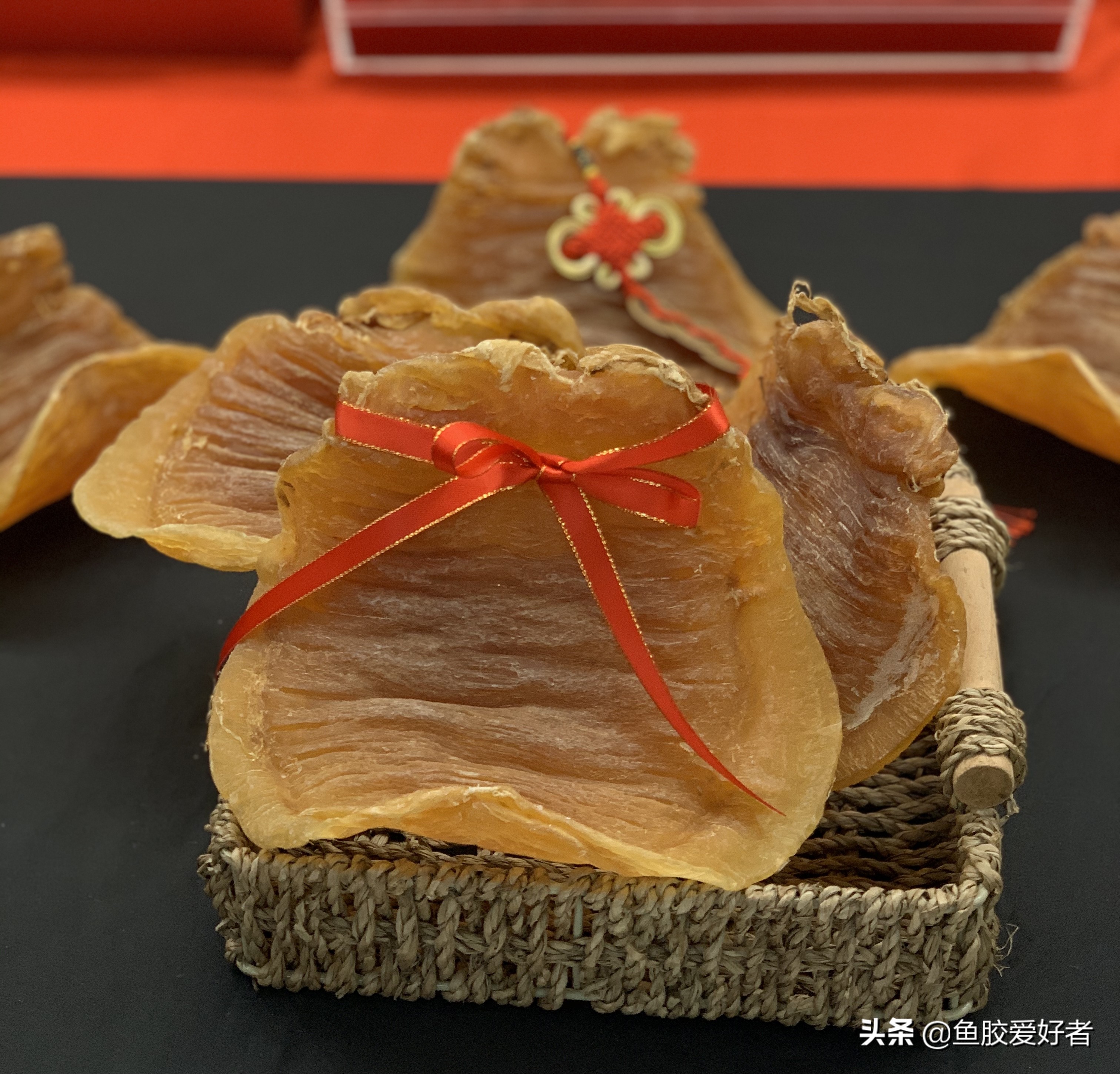 鱼胶跟花胶有区别么,鱼胶和花胶是一样吗