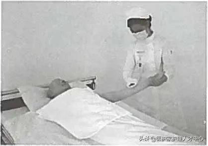 护理老年人清洁口腔,老年人身体清洗护理