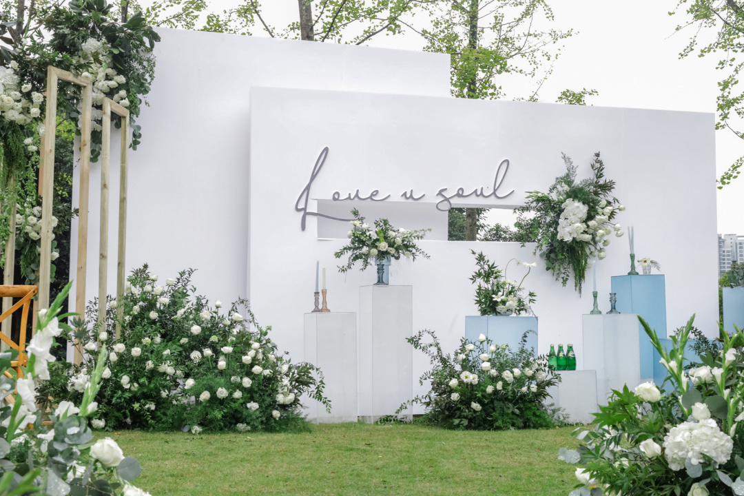 一场细致到骨子里的户外婚礼,一场轻松简单可爱的户外婚礼