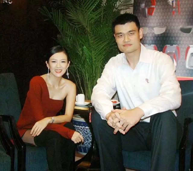 女明星与姚明合影,都有哪些女明星喜欢姚明