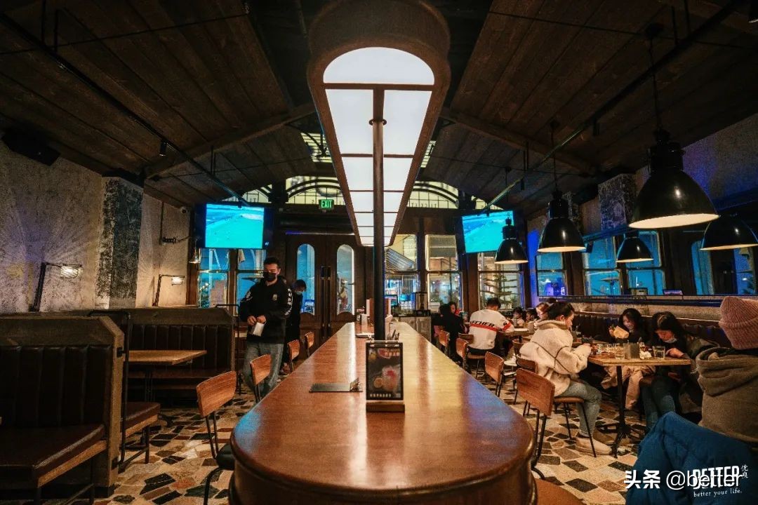 像英国诗人一样用brunch配啤酒，是我生活里的终极浪漫