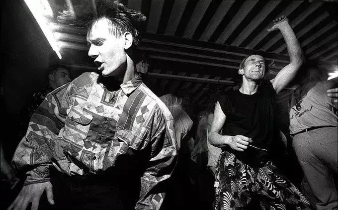 dg品牌实体店都下架了吗,dg品牌真的会降价吗