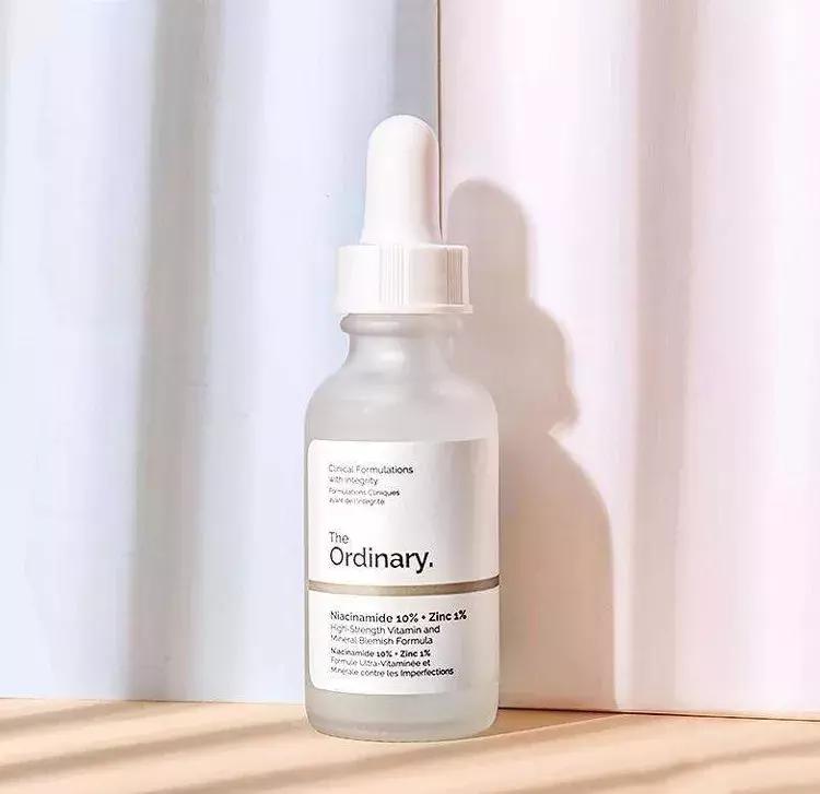 眼皮一抹护肤品就有刺痛感怎么办,刷酸后为什么用护肤品有刺痛感呢