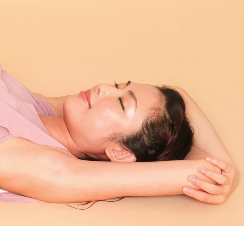 适合更年期女性的瑜伽动作,躺着做的女性更年期瑜伽