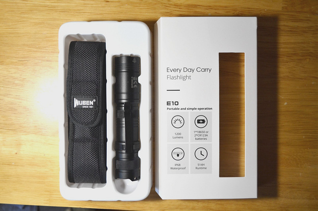 务本e10强光手电测评,务本a1手电筒评测
